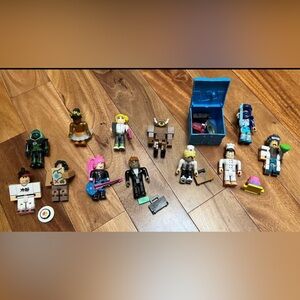 Roblox Toy Figure Lot